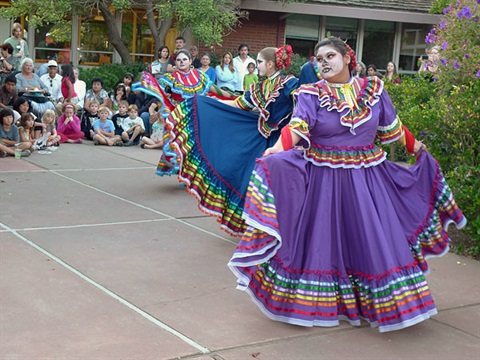 DiadelosMuertos-FamilyDay23.jpg